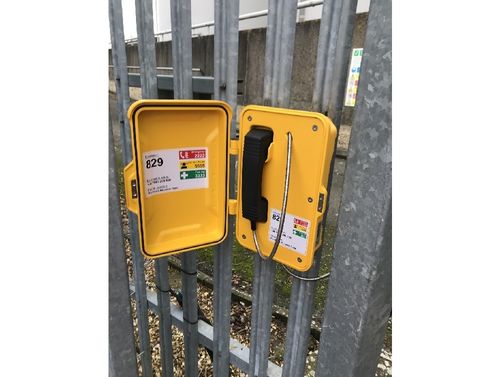 Dernières nouvelles de l'entreprise Les téléphones robustes J&R ont été installés à Cowes, sur l'île de Wight au Royaume-Uni.